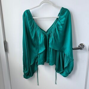 WORN ONCE - Winged, double V top